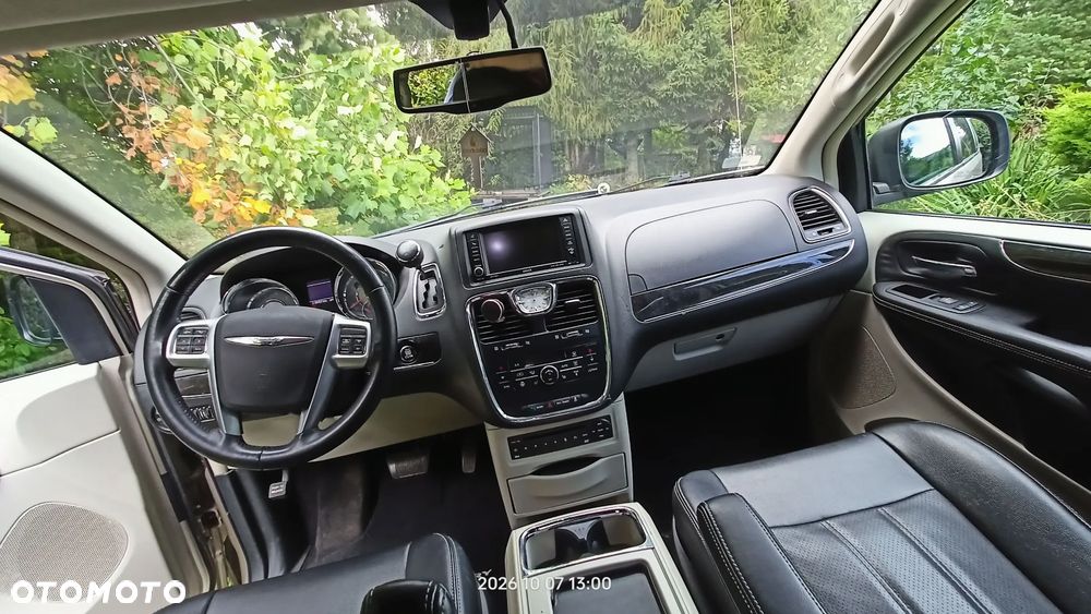 Chrysler Town & Country 3.6 Touring - 9