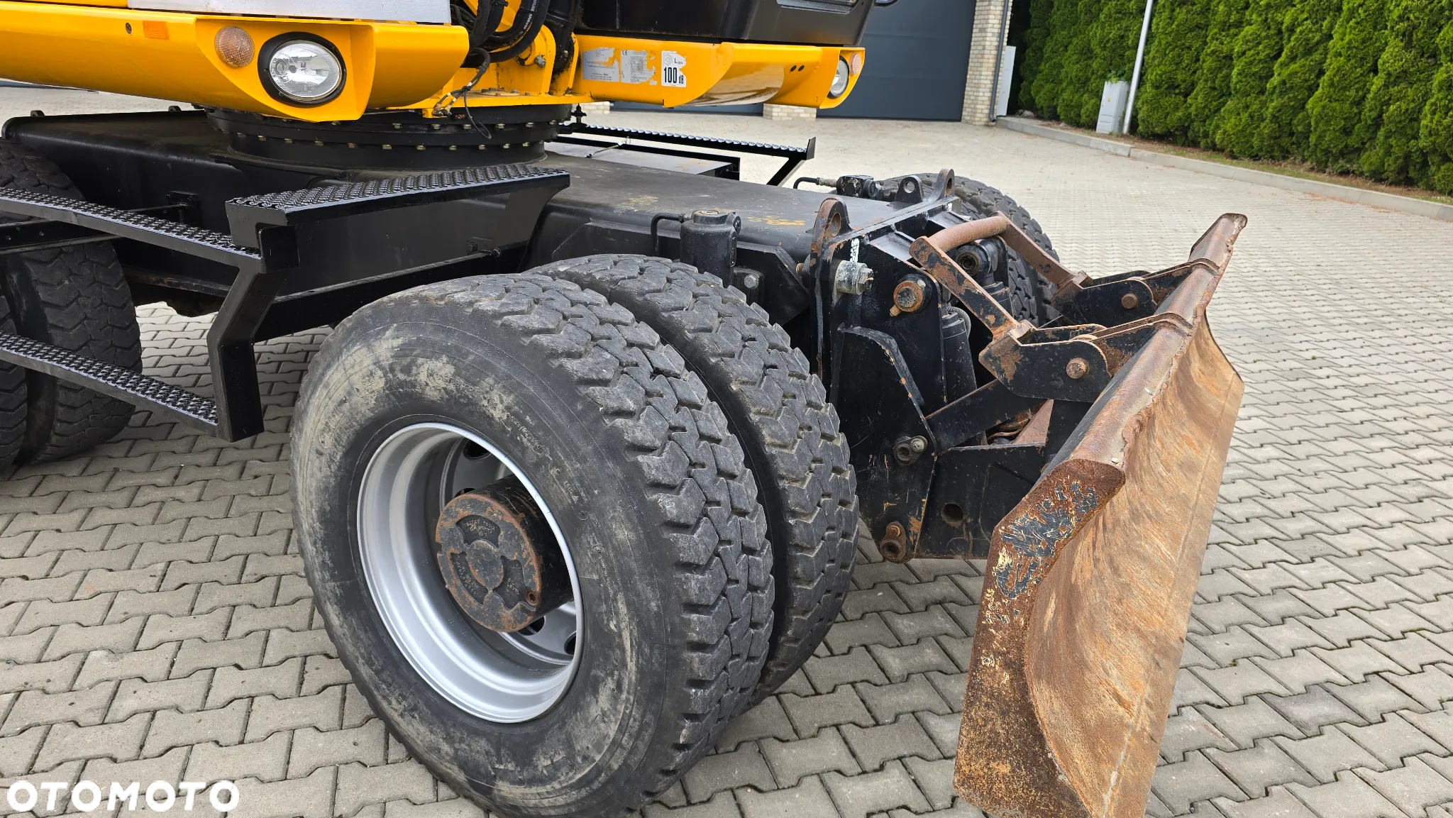 JCB JS 145 W - 13