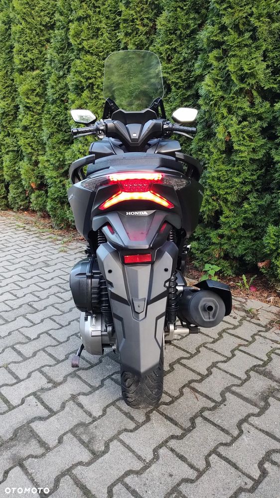 Honda NSS - 16
