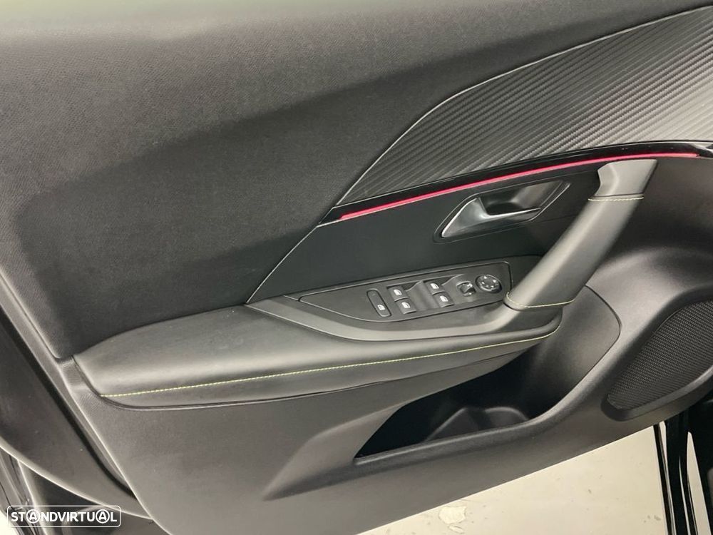 Peugeot 2008 1.2 PureTech GT EAT8 - 16