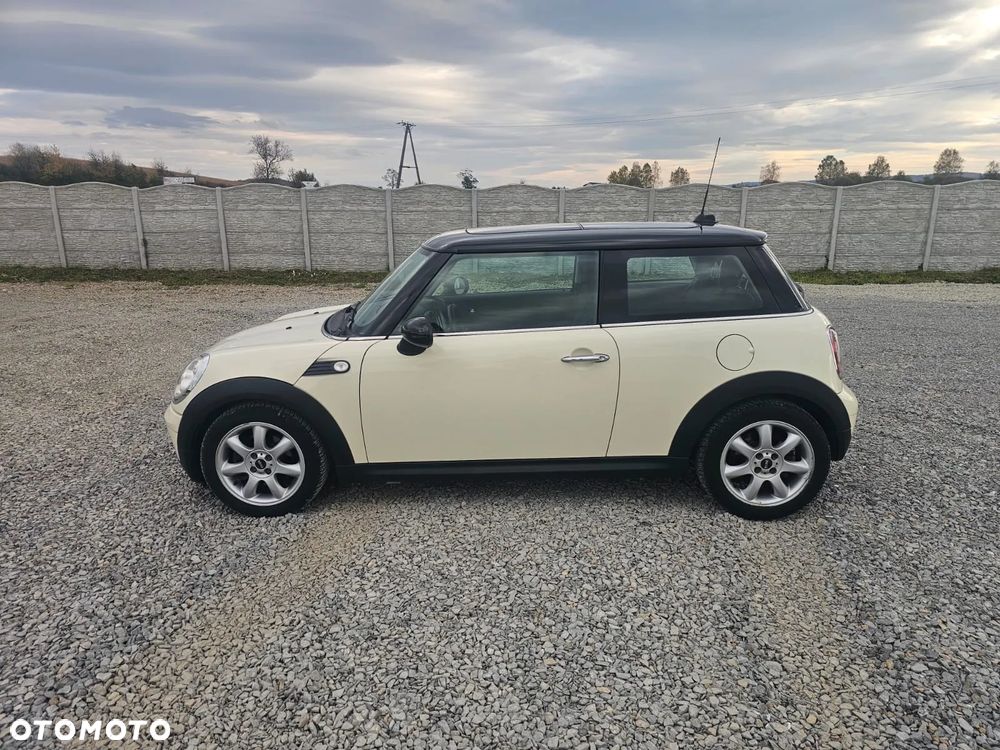 MINI Cooper Standard - 2