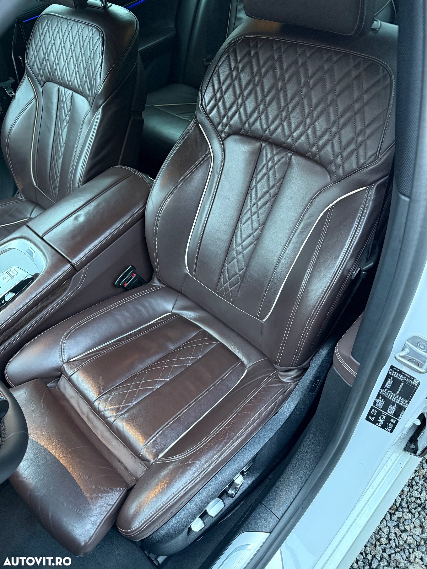 BMW Seria 7 740d xDrive - 34