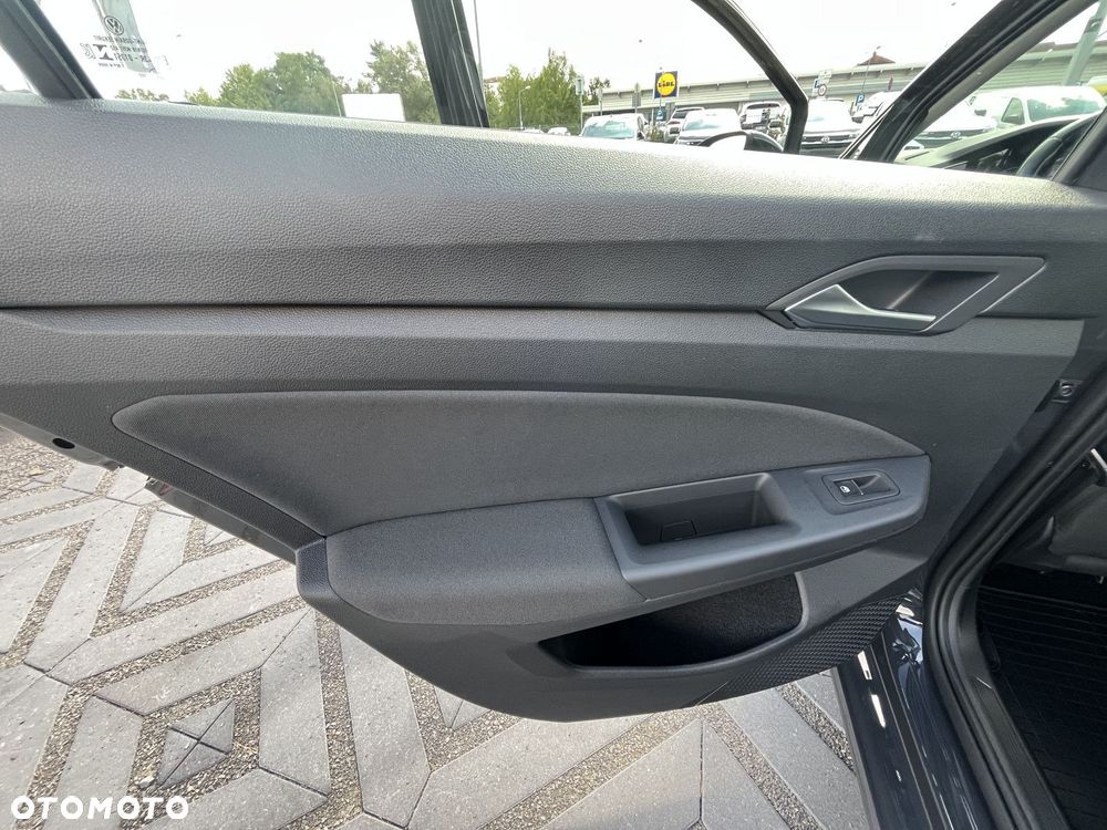 Volkswagen Golf VIII 2.0 TDI Life - 16