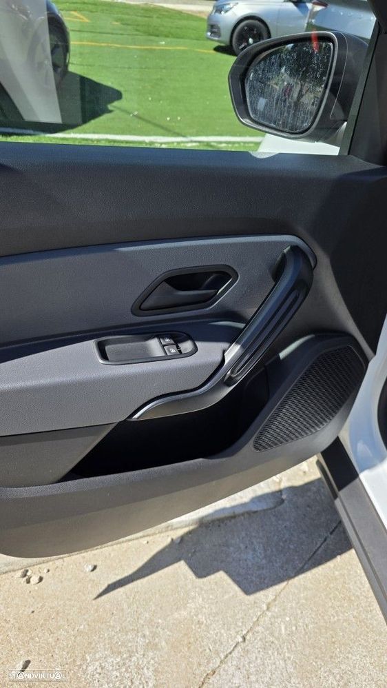 Dacia Duster 1.0 TCe Essential - 10