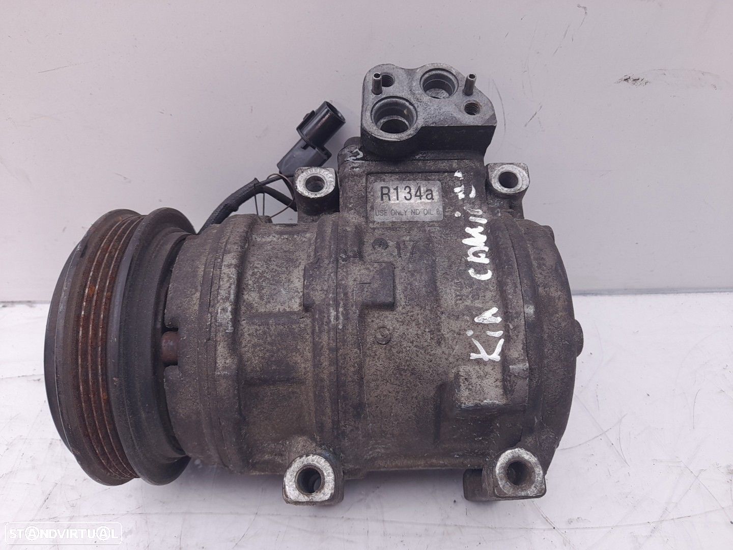 Compressor AC KIA Carnival I (UP) - 1