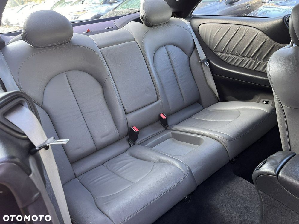 Mercedes-Benz CLK - 22