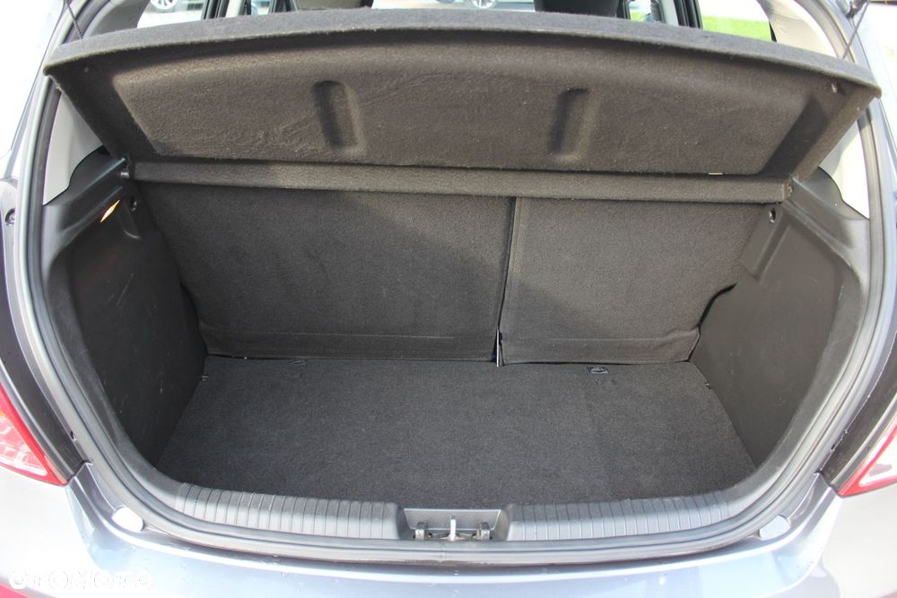 Hyundai i20 - 15