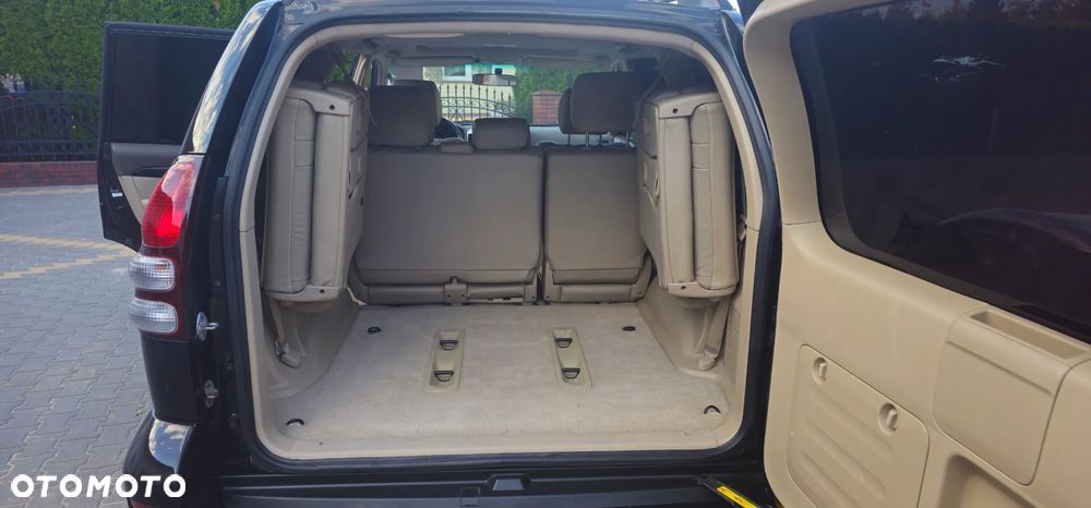 Toyota Land Cruiser - 10