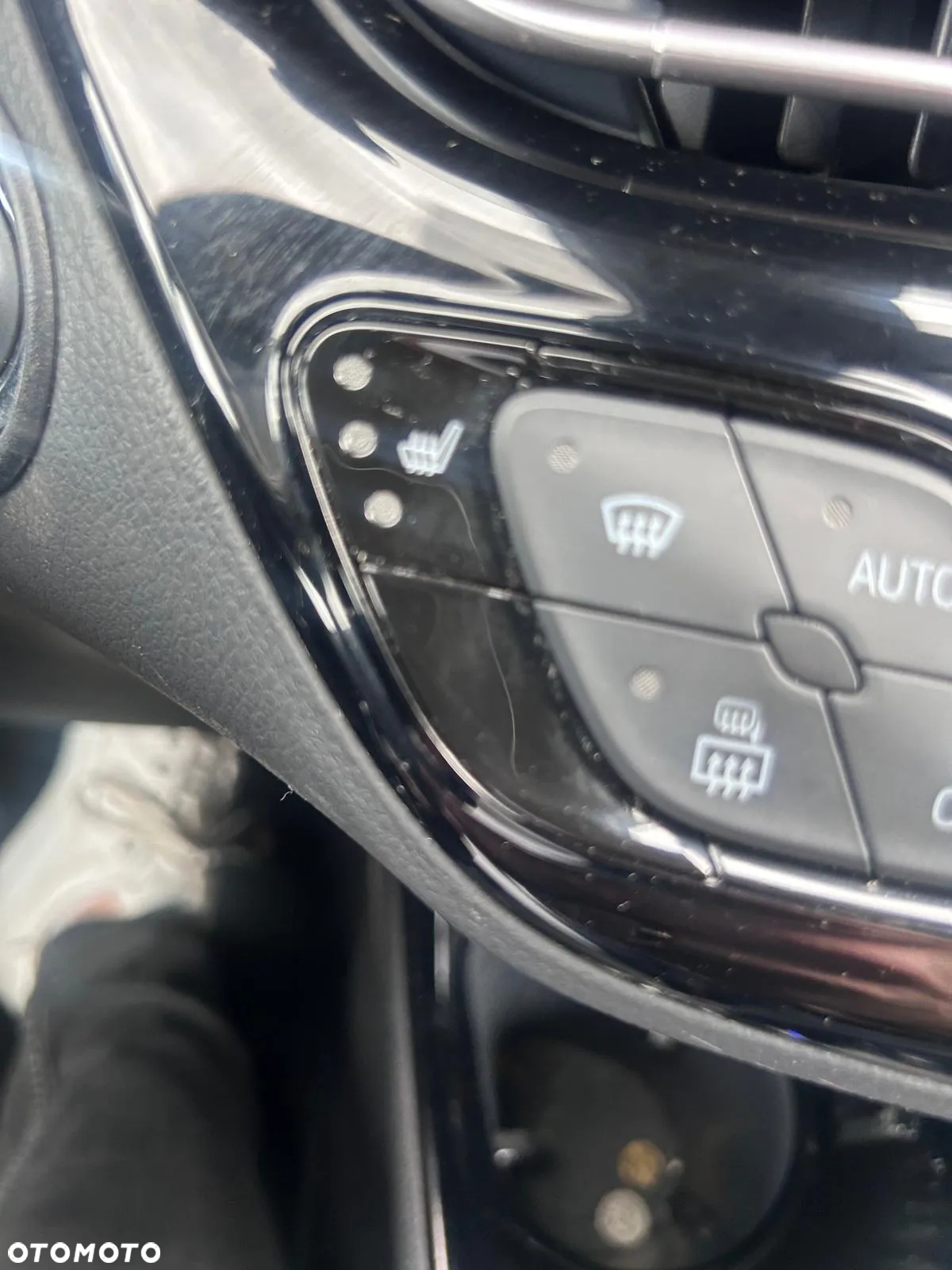 Toyota C-HR 1.8 Hybrid GPF GR Sport - 26
