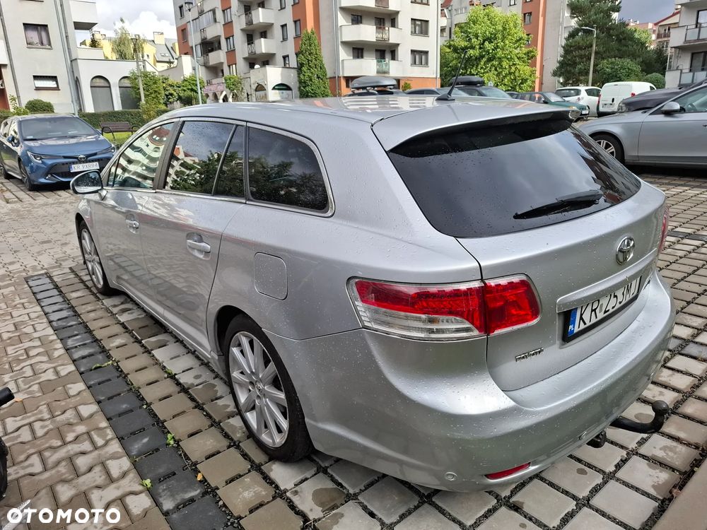 Toyota Avensis - 5