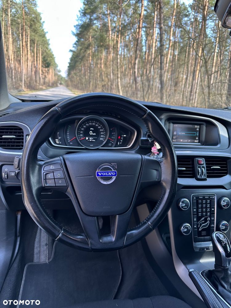 Volvo V40 D3 Kinetic - 19