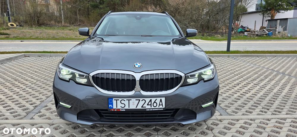 BMW Seria 3 320d Efficient Dynamics Edition Advantage - 32