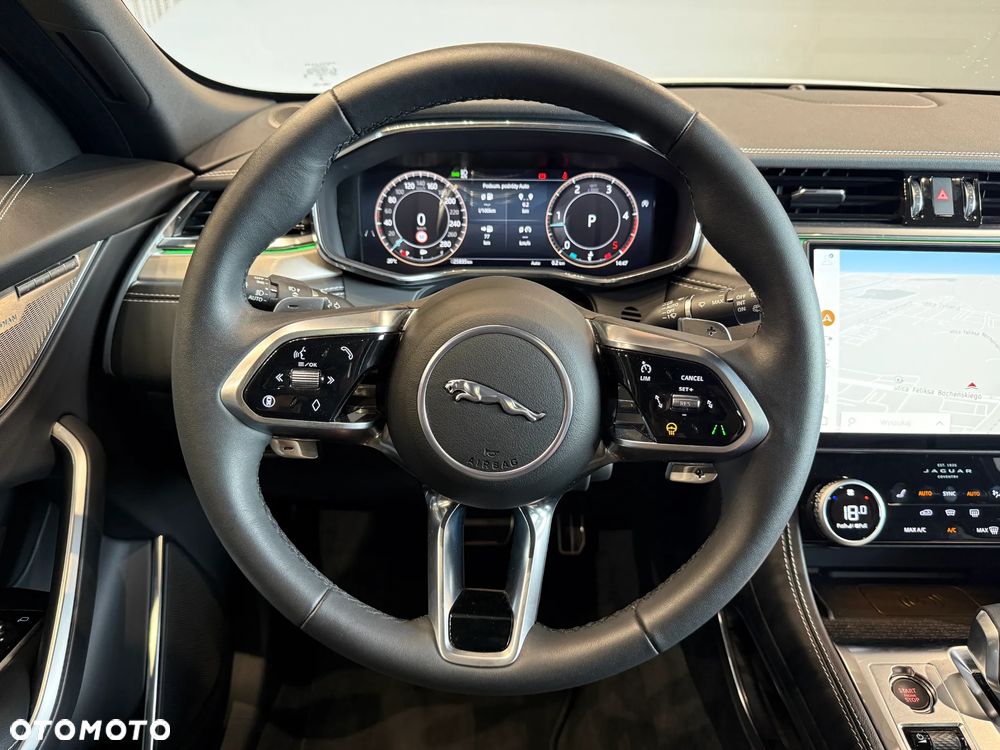 Jaguar F-Pace 2.0 D200 mHEV AWD R-Dynamic SE - 13