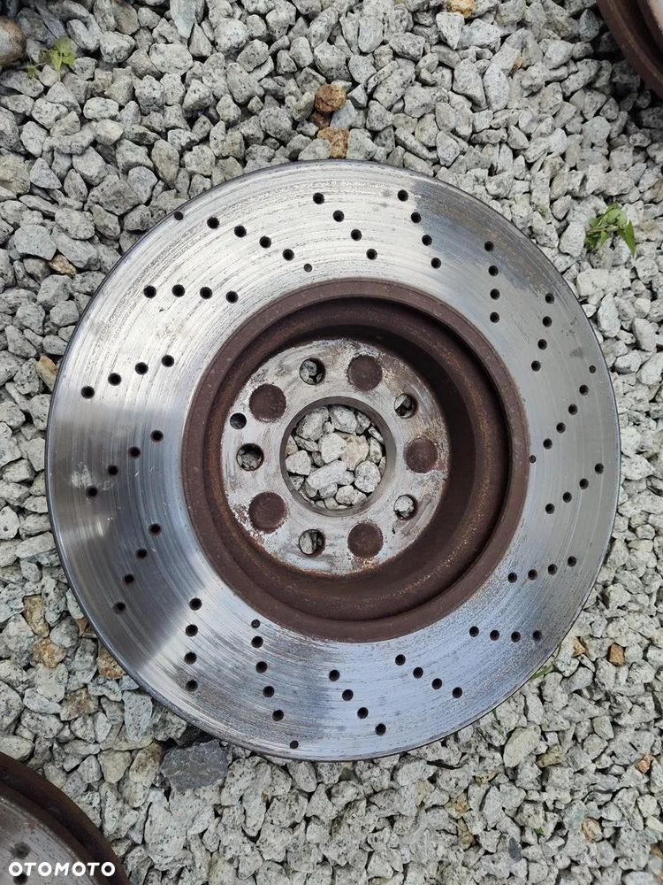 MERCEDES w212 W204 W207 TarczeHamulcowe Perforowane 322mm Przód Komplet z Klockami - 12