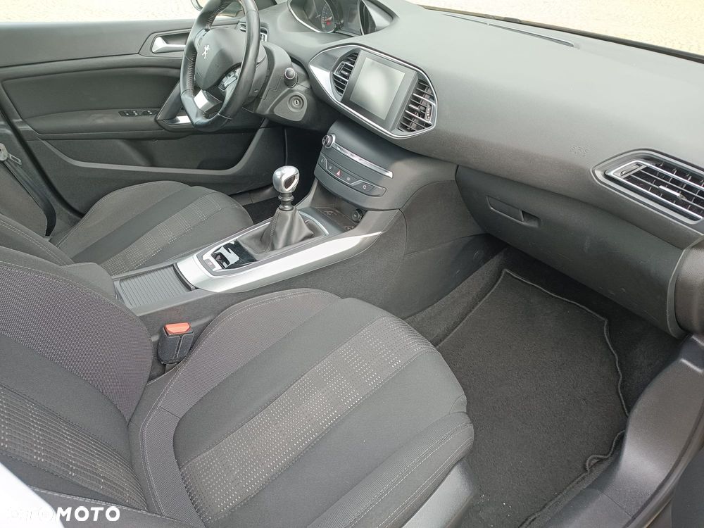 Peugeot 308 BlueHDi FAP 120 Stop & Start Allure - 25