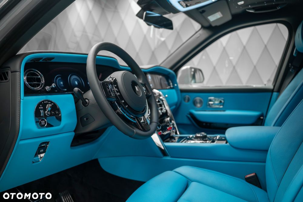 Rolls-Royce Cullinan - 15