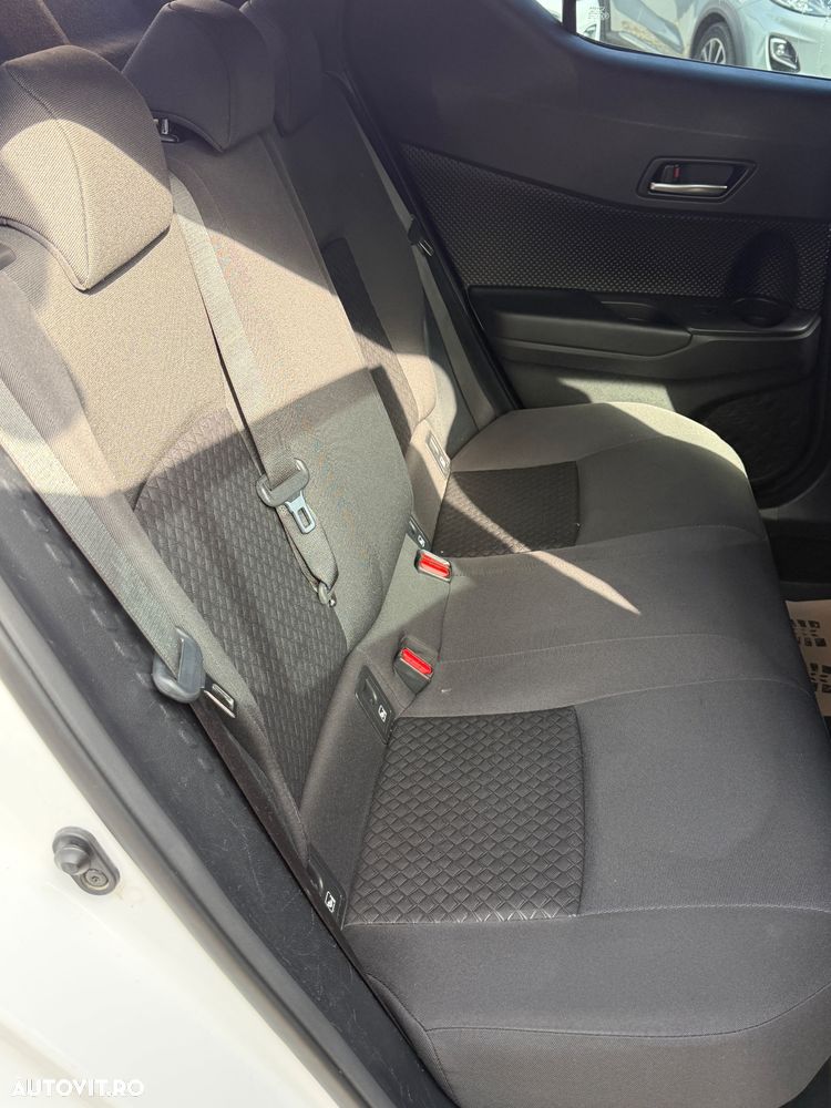Toyota C-HR 1.8 HSD 122 CP 4x2 CVT Style - 12