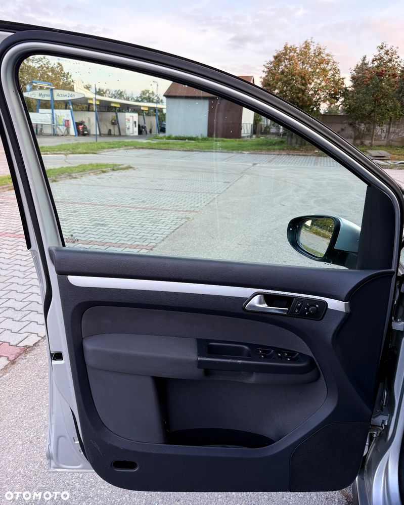 Volkswagen Touran 1.6 TDI DPF BlueMot Trendline - 10