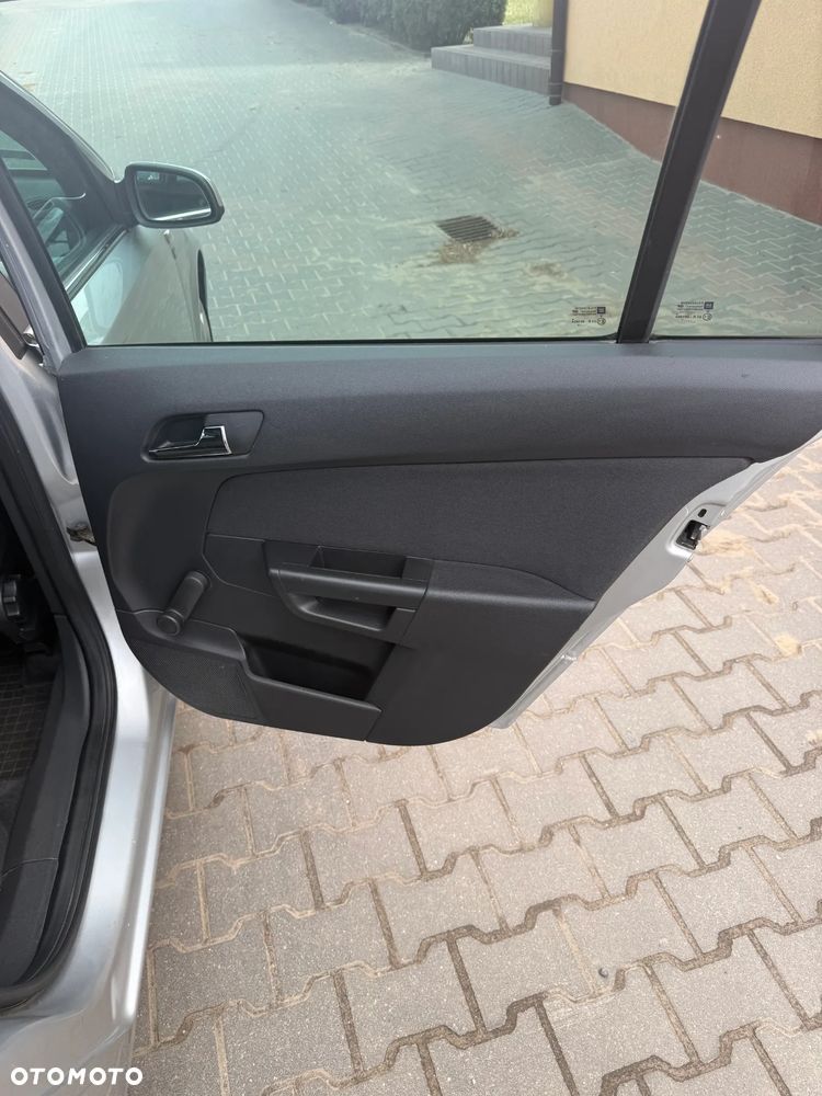 Opel Astra 1.7 CDTI - 15