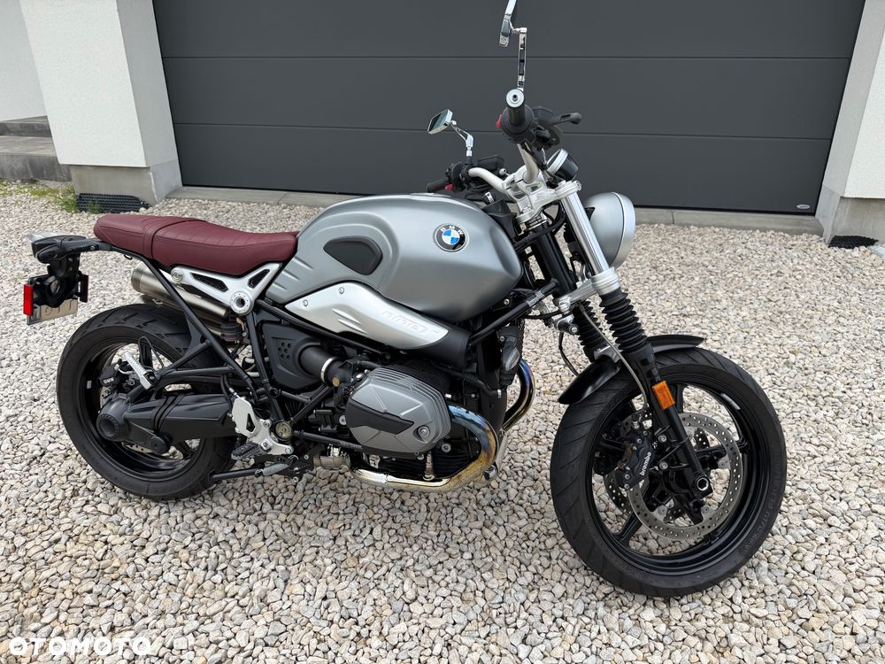 BMW R - 1