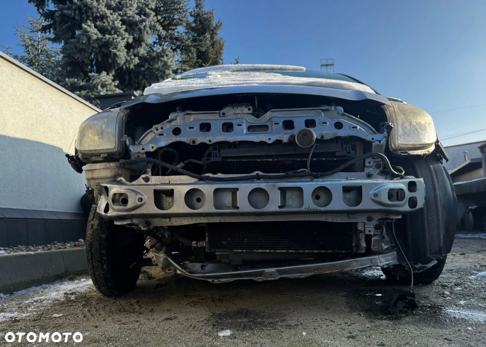 Toyota Yaris 1.0 Terra - 9