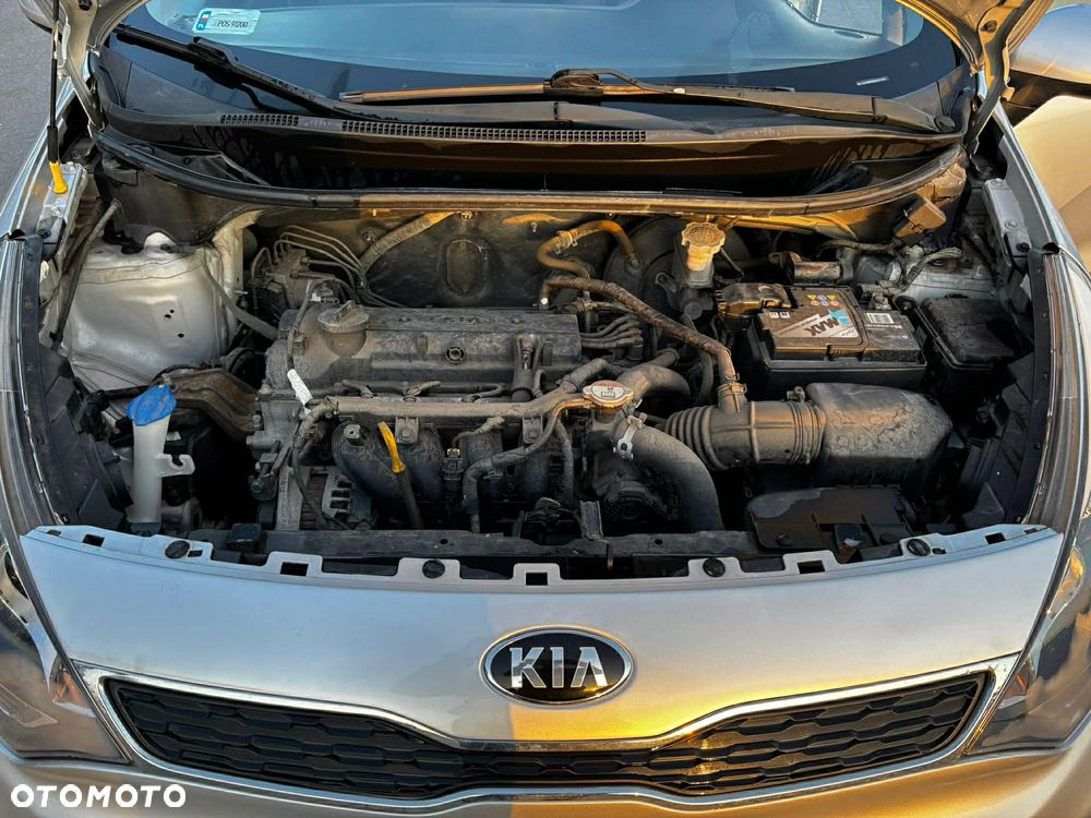 Kia Rio - 4