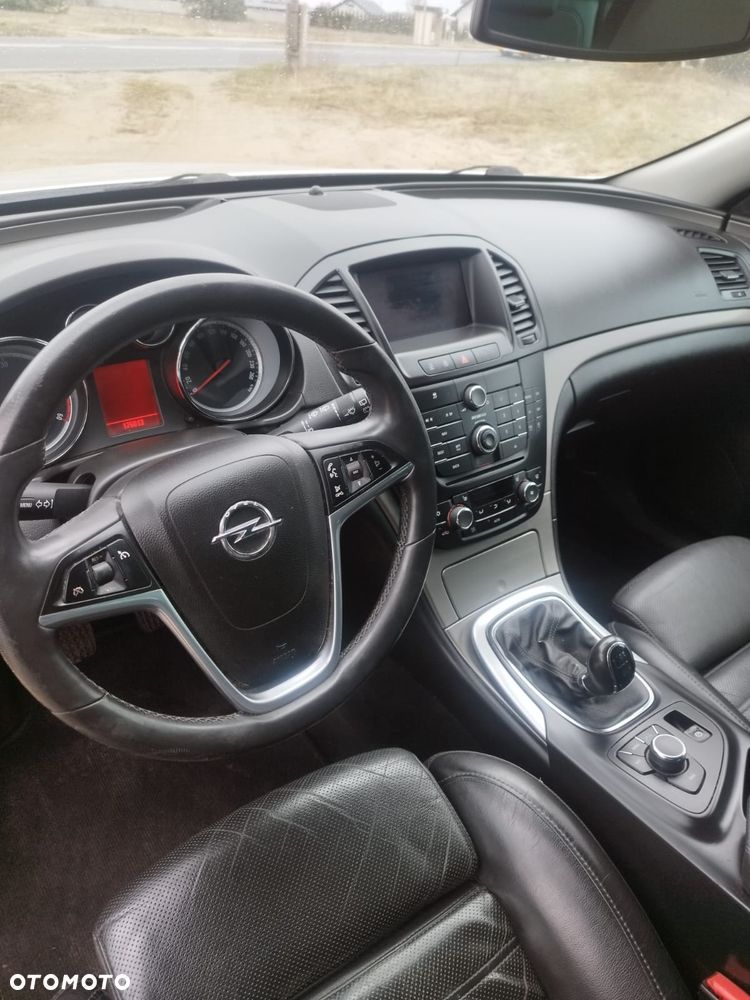Opel Insignia - 8