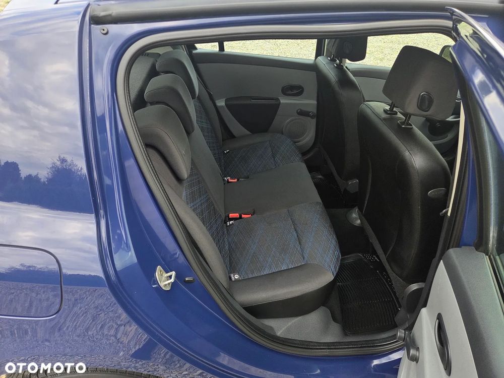 Renault Clio 1.2 16V Authentique - 11