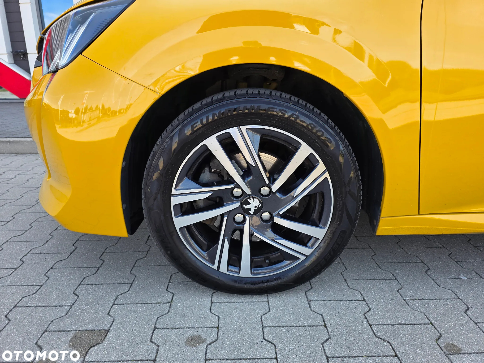 Peugeot 208 Hybrid 110 e-DSC6 Style - 11