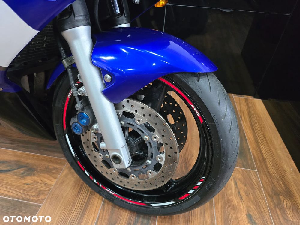 Yamaha R6 - 21