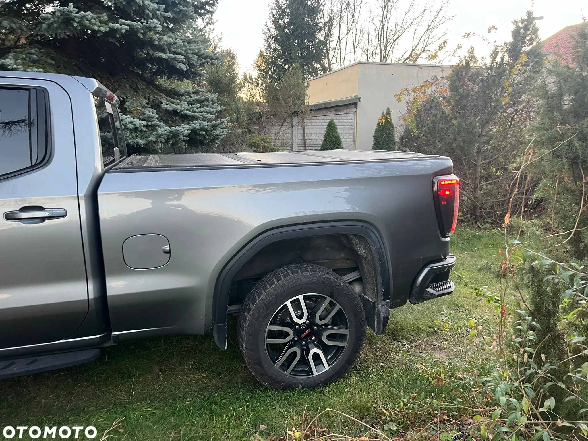 GMC Sierra - 25