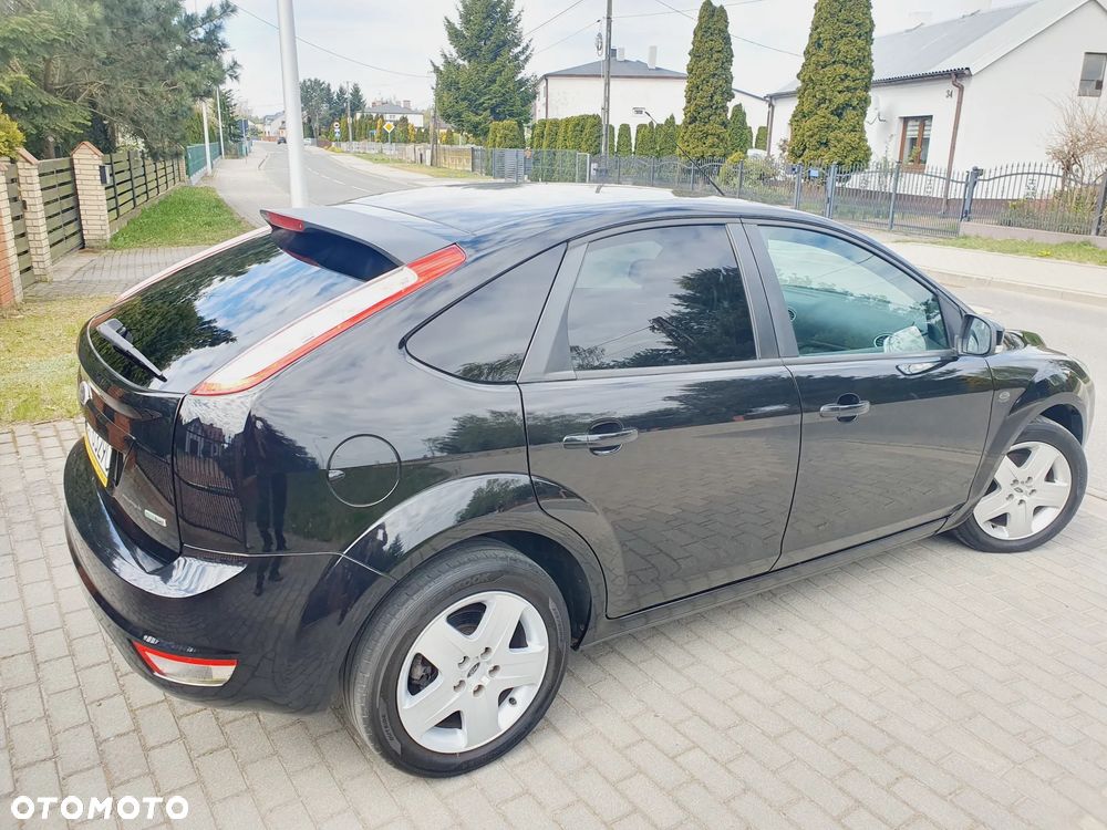 Ford Focus 1.8 Style - 23