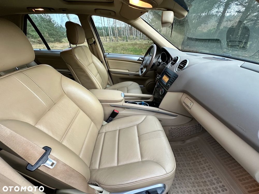 Mercedes-Benz ML 300 CDI 4Matic 7G-TRONIC DPF BlueEFFICIENCY - 27