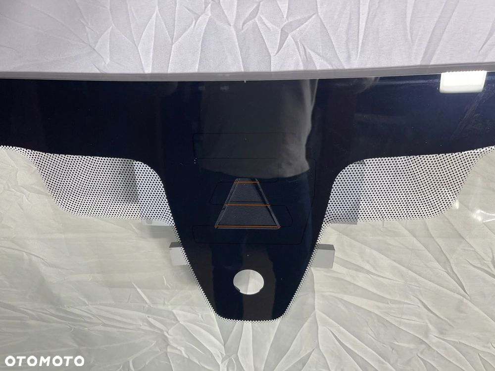 BMW 8 G16 4D GRAN COUPE SZYBA PRZEDNIA SOLAR SENS KAM HUD PO 2018- - 2