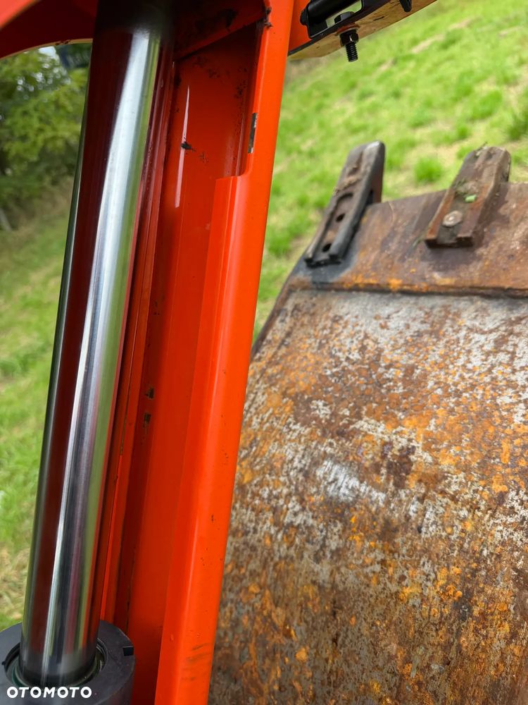 Kubota U27 Minikoparka koparka gąsienicowa 2.8 tony. jak Nówka sztuka z salonu! 2018 rok. 2000 mtg. Przywieziona z Gospodarstwa Norweskiego! Zadbana Maszyna ani deka luzów i wycieków. Aktualna Dekra dokumentacja BMWT! Szybkozłącze. Szybka wolna jazda. Zamki na tłokach. Wersja Norweska!! OKAZJA Tanio - 31