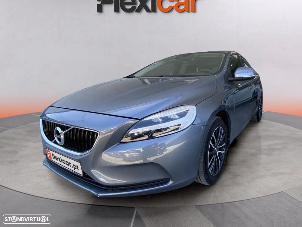 Volvo V40 2.0 D3 Momentum Geartronic - 3