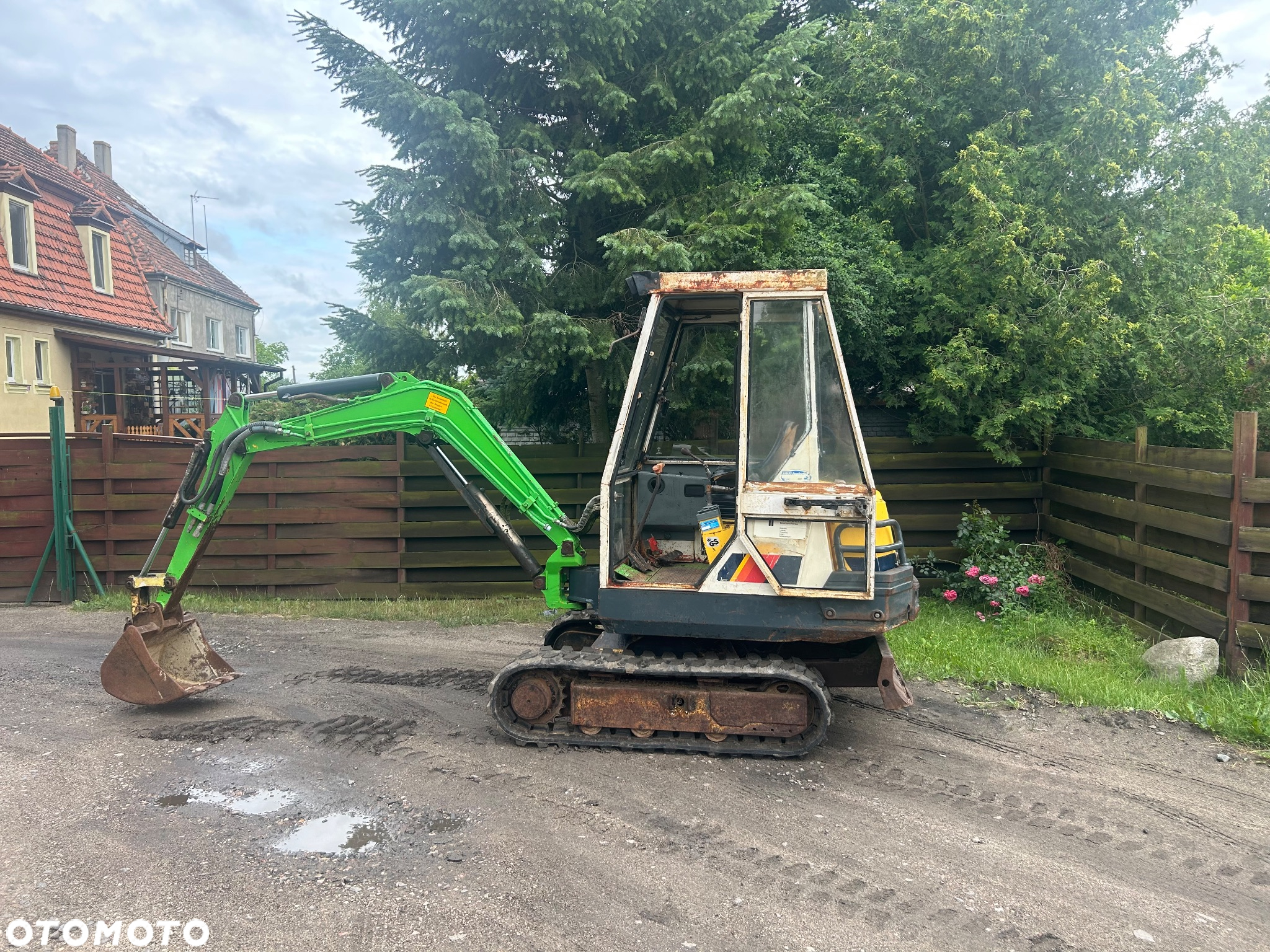 Yanmar B22 - 12