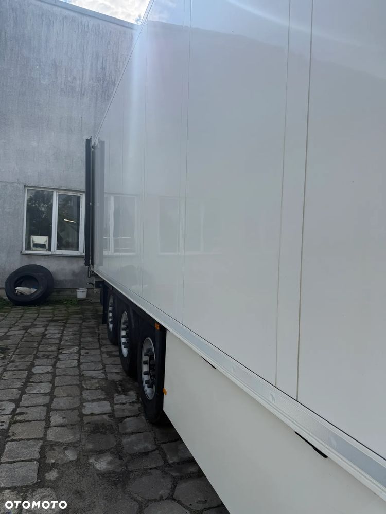 Schmitz Cargobull Chłodnia SCB S38 - 6