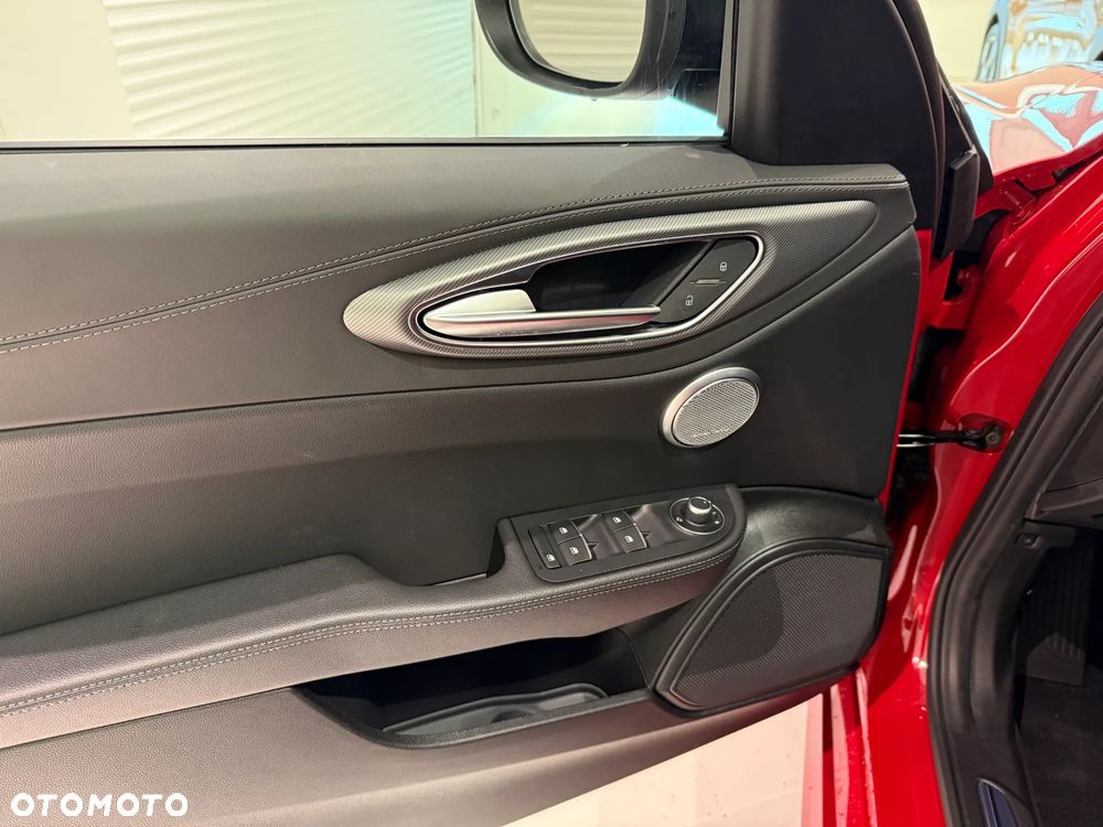 Alfa Romeo Giulia 2.0 Turbo Veloce Q4 - 8
