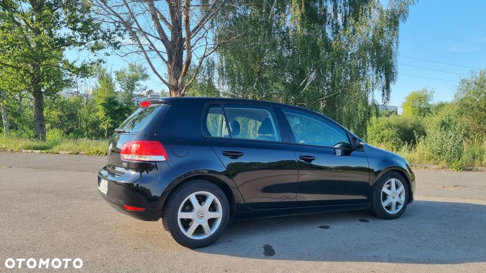 Volkswagen Golf - 2