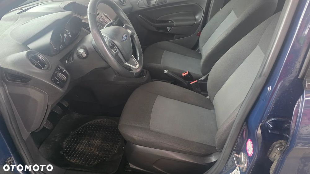 Ford Fiesta 1.5 TDCi Ambiente - 10