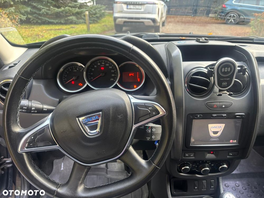 Dacia Duster 1.6 SCe Laureate S&S - 10