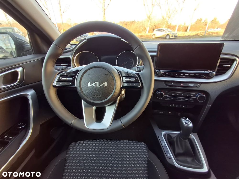 Kia XCeed 1.5 T-GDI M - 15