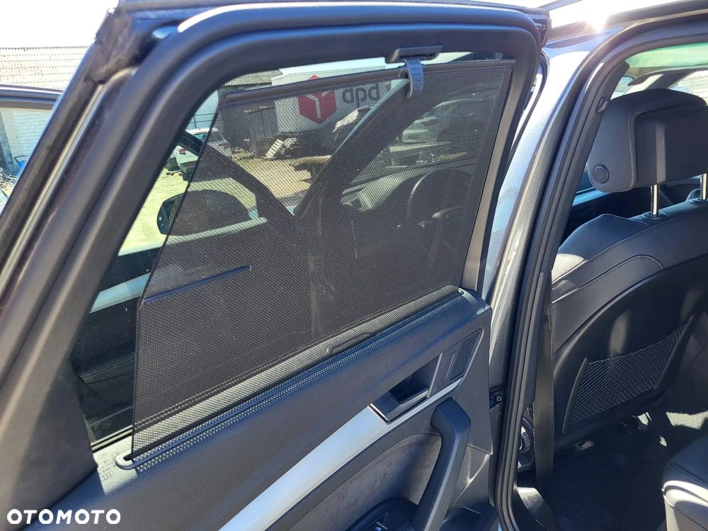 Audi Q5 40 TDI quattro S tronic S line - 28