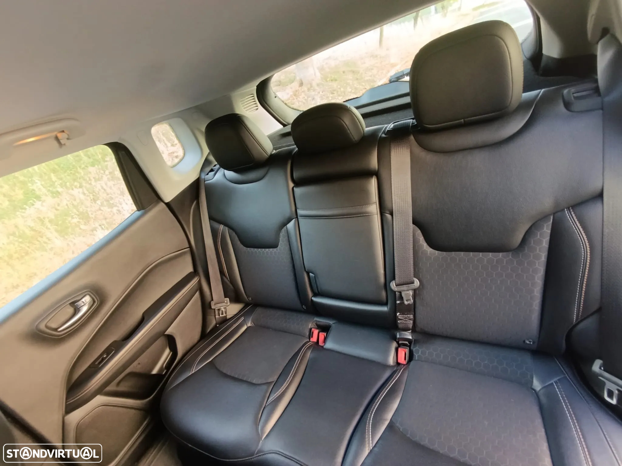 Jeep Compass 1.6 M-Jet Limited - 24
