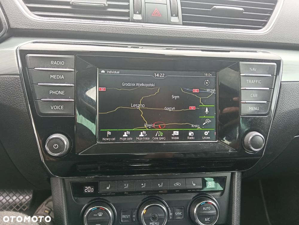 Skoda Superb 2.0 TDI DSG L&K - 20