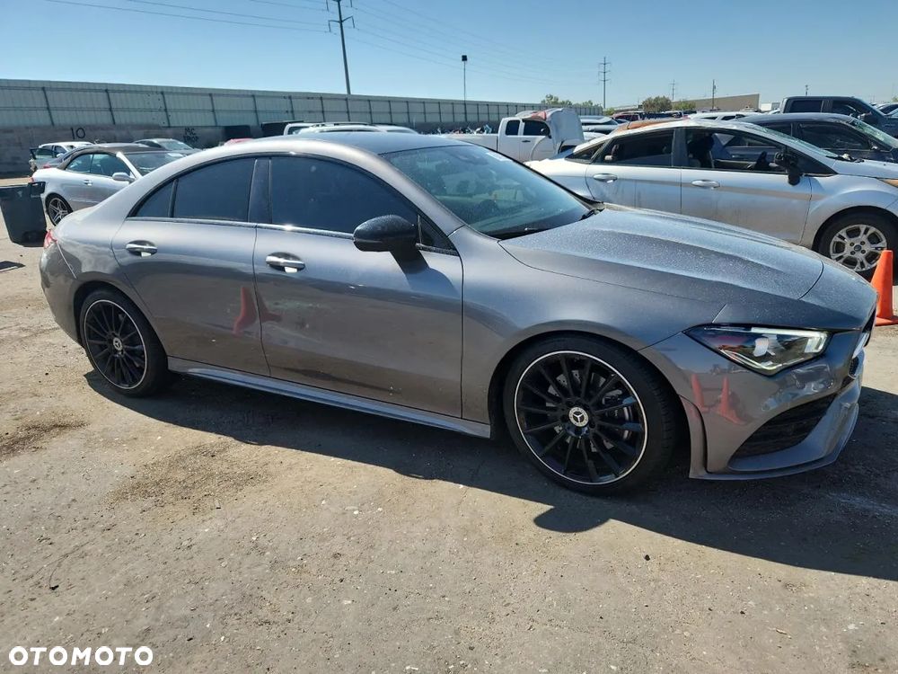 Mercedes-Benz CLA - 2