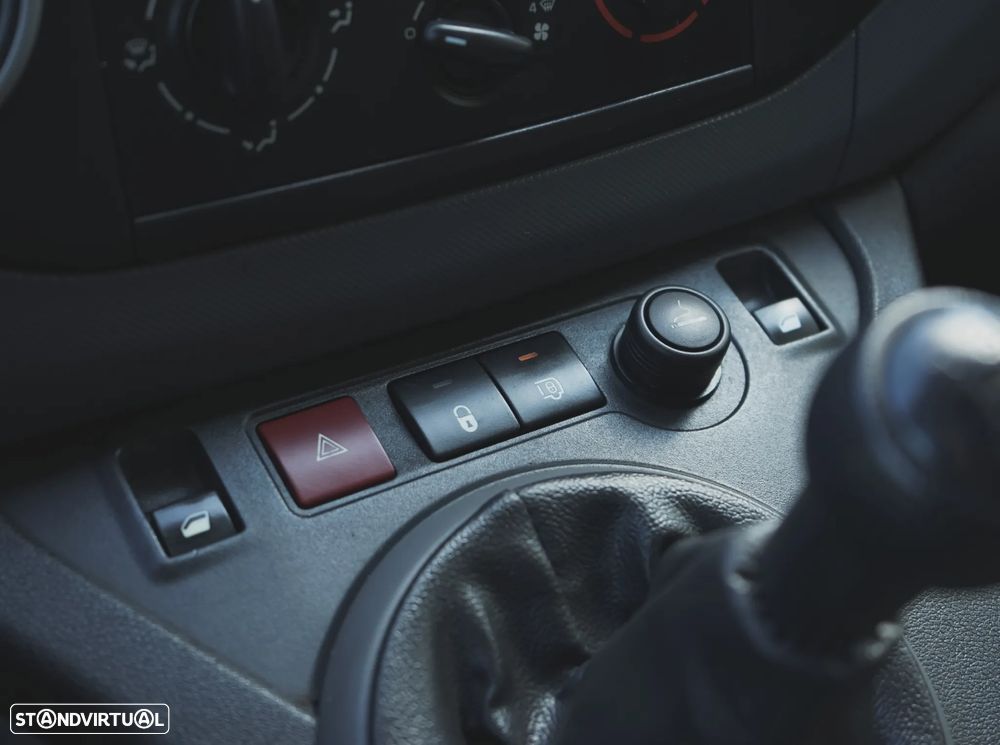 Citroën BERLINGO MONOSPACE 1.6 BLUEHDI 75 - 17