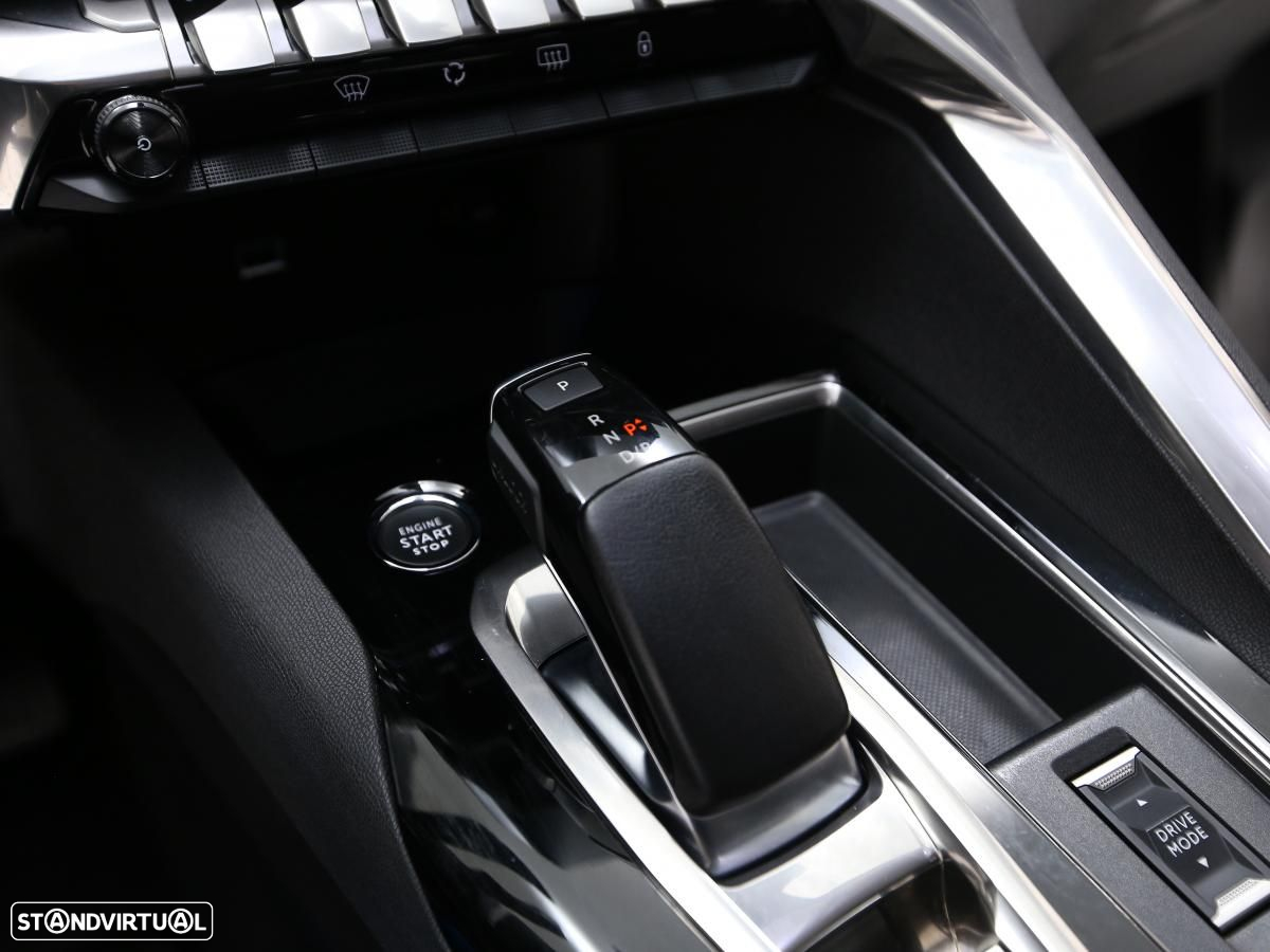 Peugeot 3008 1.6 Hybrid Allure e-EAT8 - 19