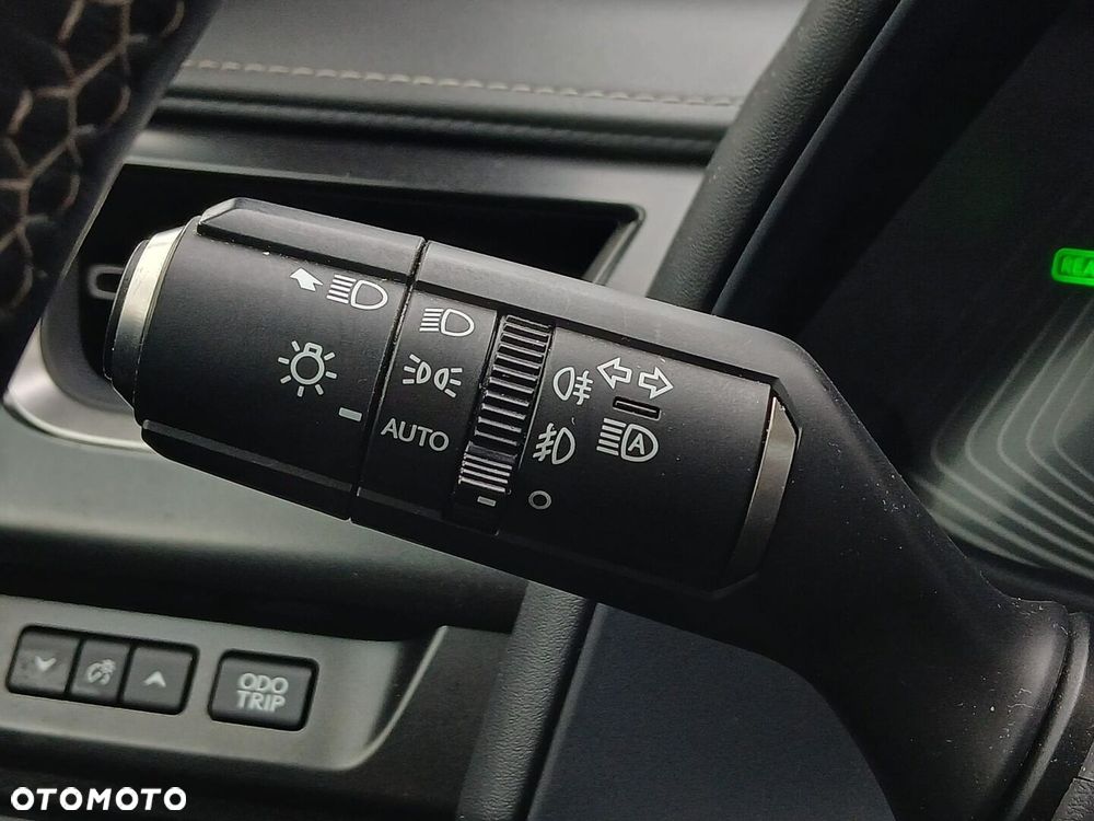 Lexus UX 250h GPF Business Edition 2WD - 33